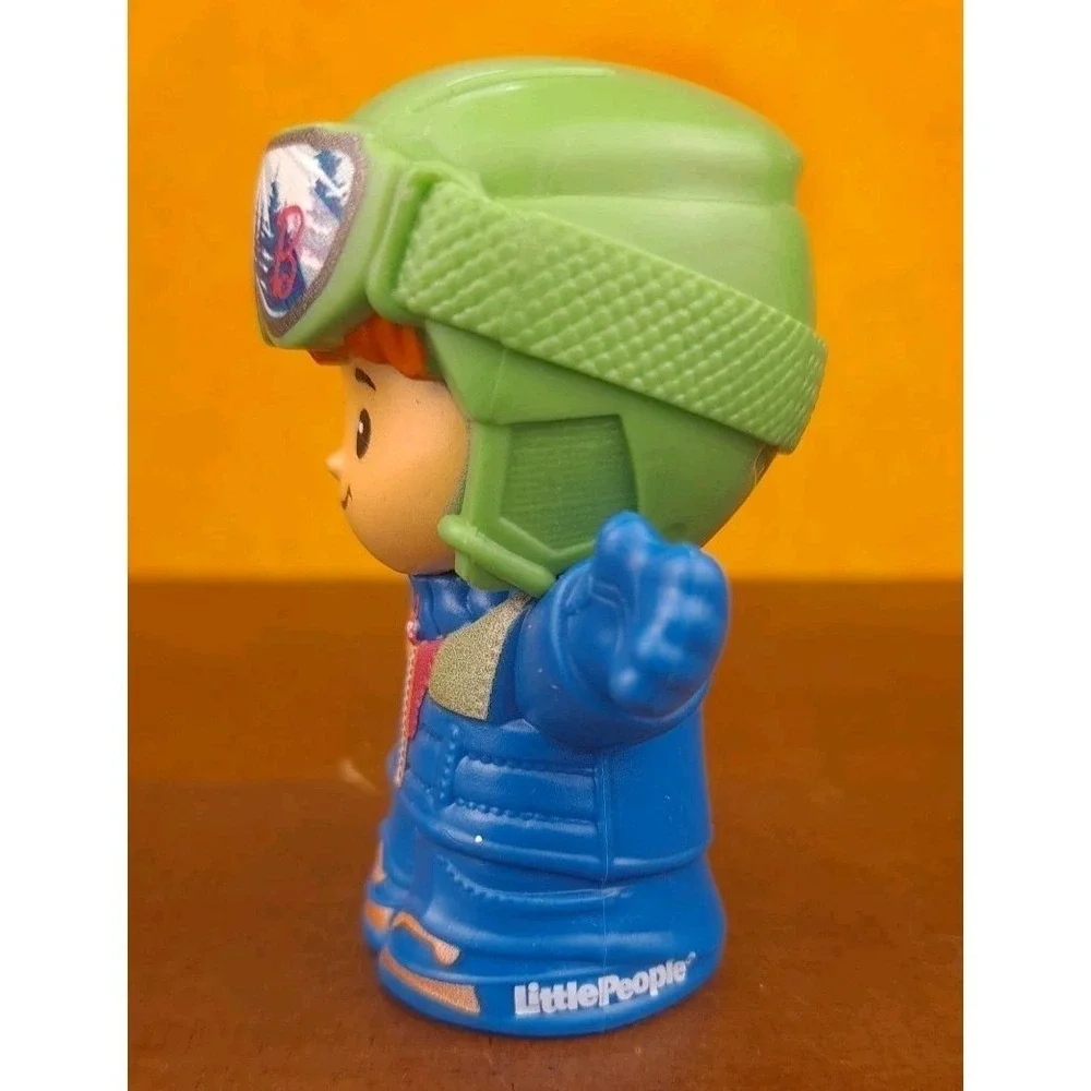 Fisher Price Little People Barbie Snowboarder Skier Blue Snowsuit Green Helmet